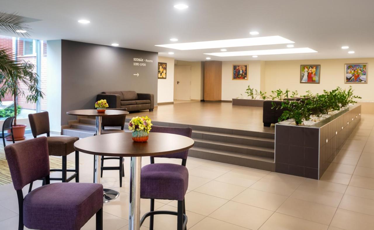 Hunguest Hotel Gyula Extérieur photo