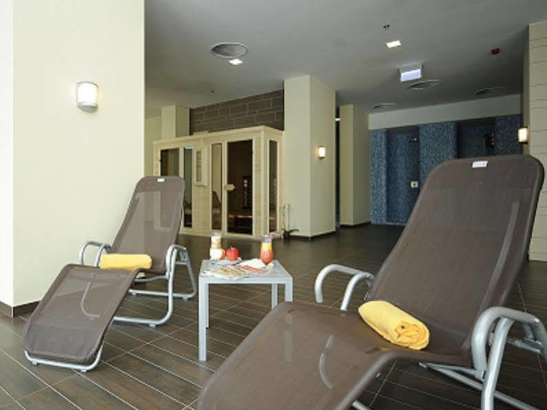 Hunguest Hotel Gyula Extérieur photo